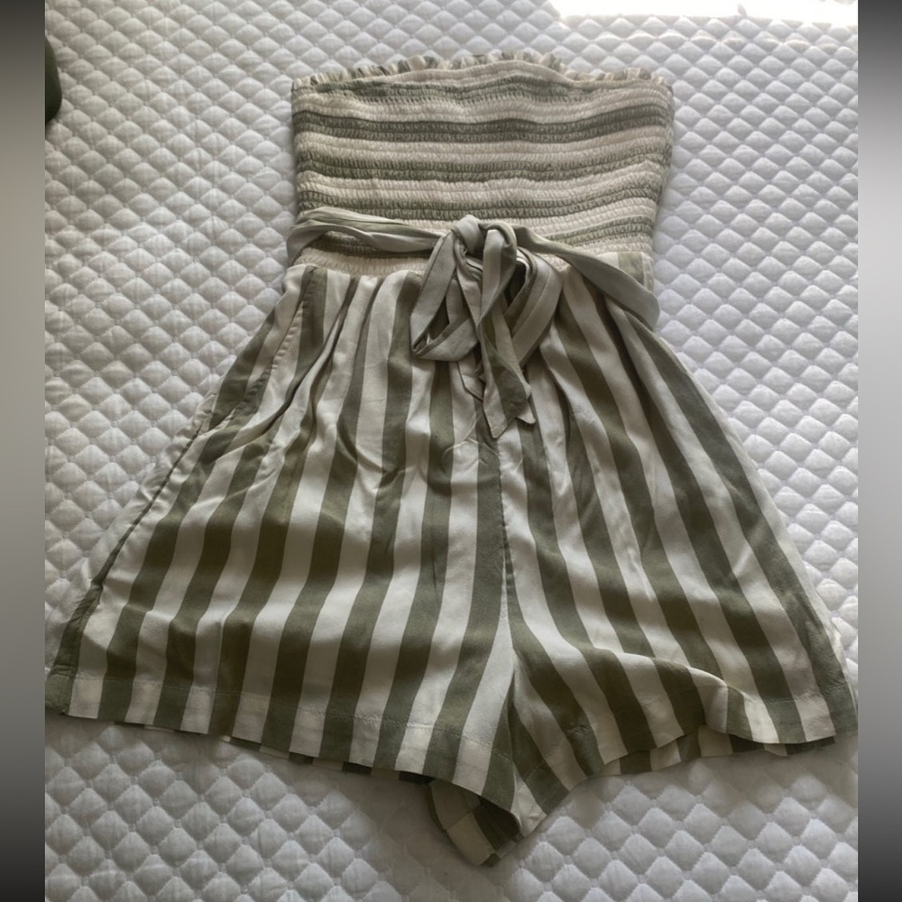 American Eagle Romper